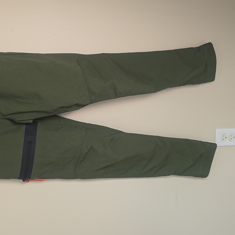 FOEHN Men's Brise Schoeller Pant Olive Green 32" inseam - Picture 4 of 16